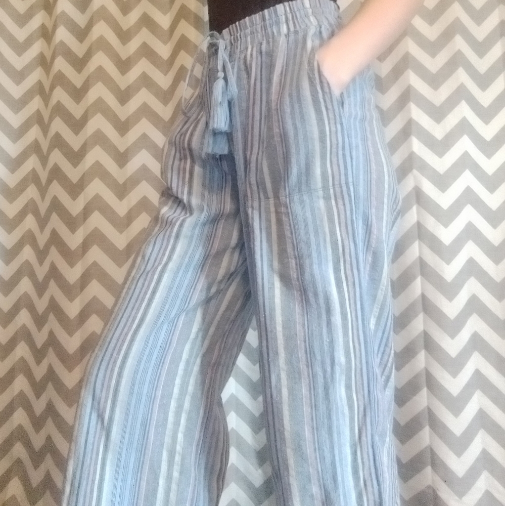 Striped pants!